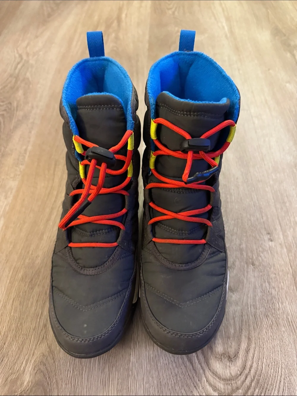Sorel Snow Boots with Blue Lining and Red Laces